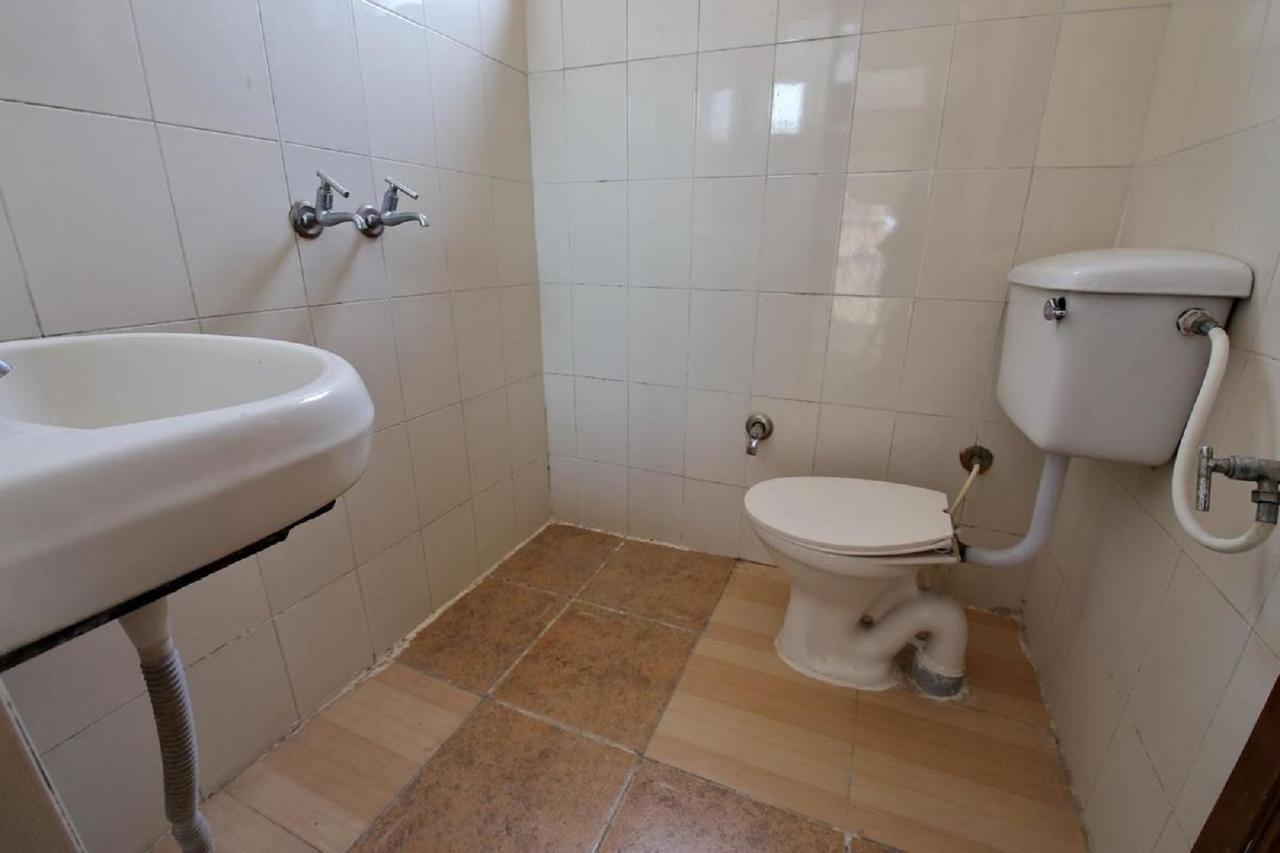 Staywell Hotel Pathānkot Kültér fotó