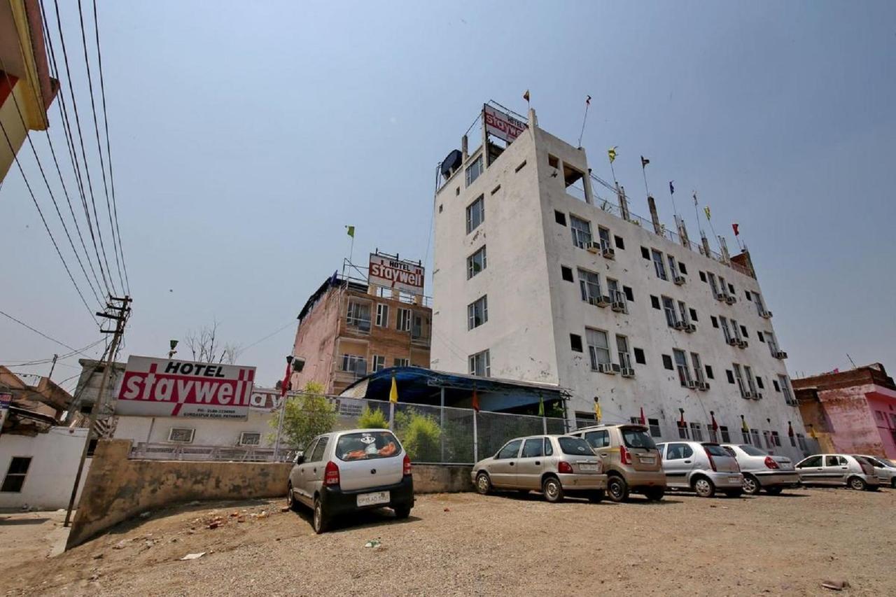 Staywell Hotel Pathānkot Kültér fotó